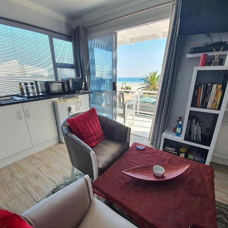 Atlantic Studio - Compact Unit With Sea Views เมลค์บอสสตรันด์ ภายนอก รูปภาพ
